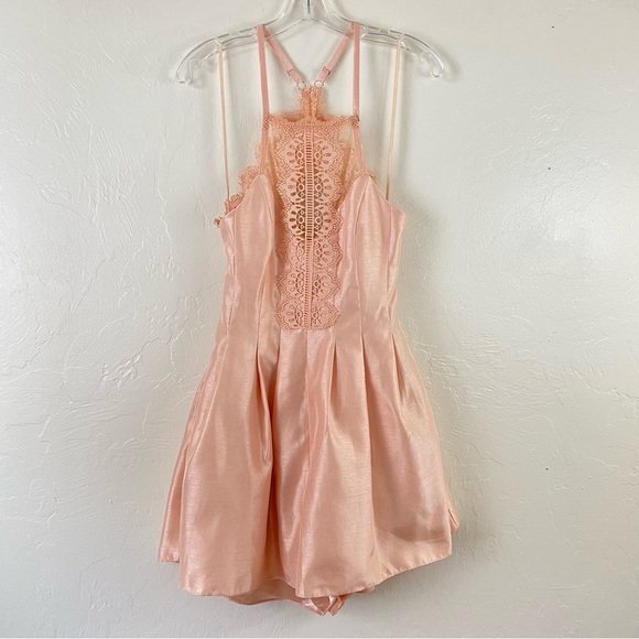 Free People Size 4 Peach Pink Satin Silk Lace Neckline Pleaded Shorts Romper - Picture 1 of 6
